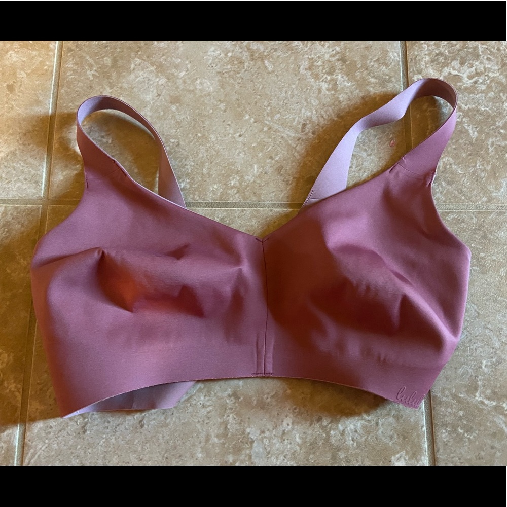 Lululemon size 34E bra